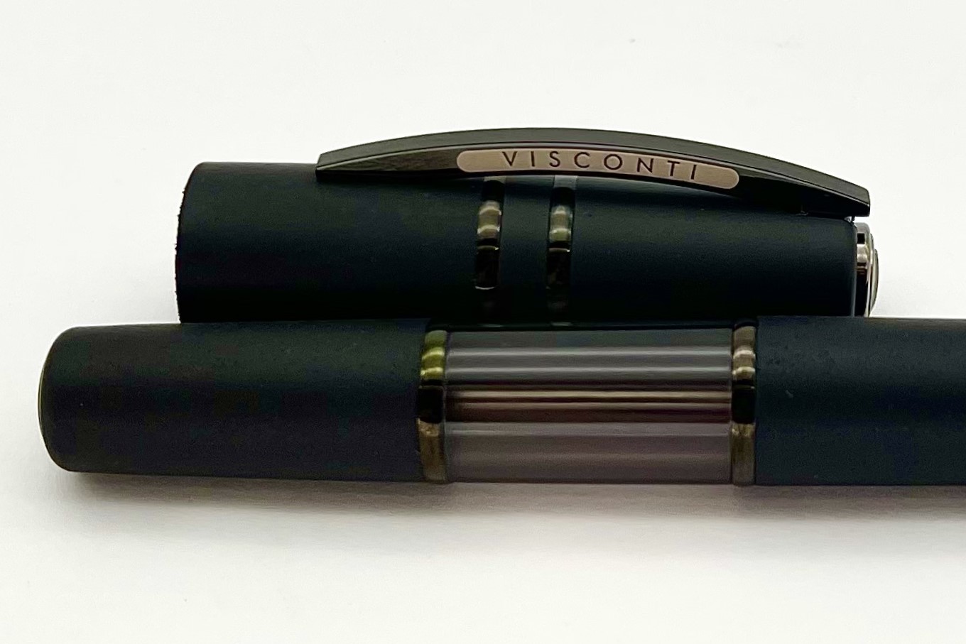 ViscontiHomoSapienDarkCrystalFountainPen18K_I